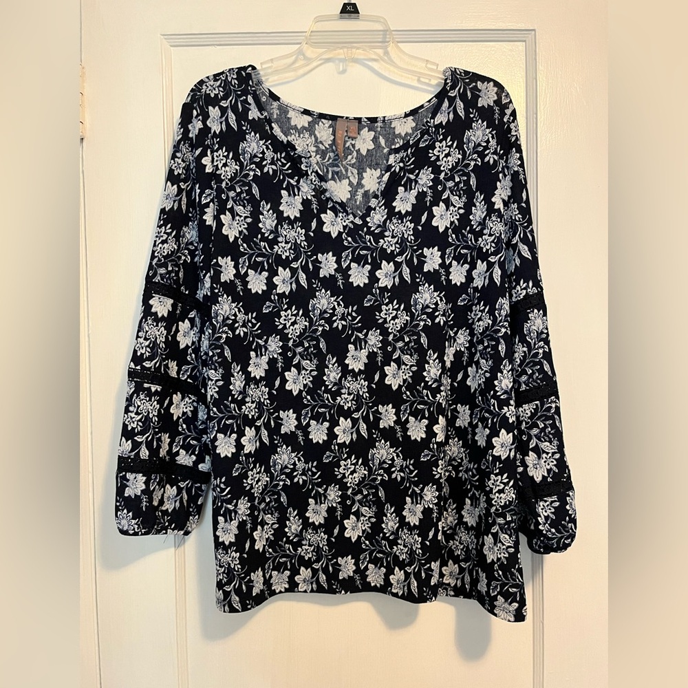 Floral Black and White Women's Top